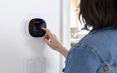 How a Carrier Smart Thermostat Helps Manage Temperature Swings Year-Round
